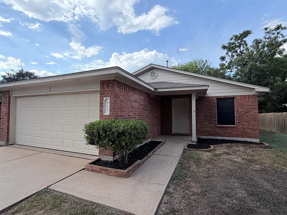612 Elizabeth Ln
