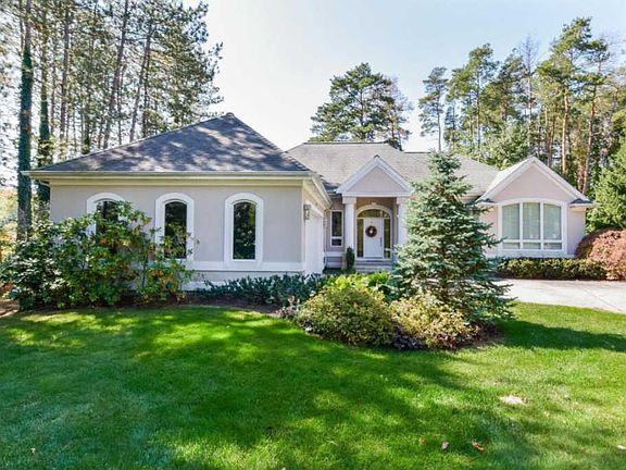 4th image of 3391 Meadowood Trail Dr SE