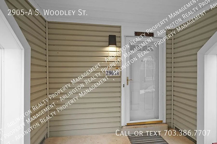 Spacious 2-Bedroom Condo with Private Patio — Photo 3