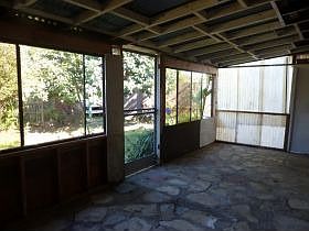 4th image of 909 W Cherry Ave