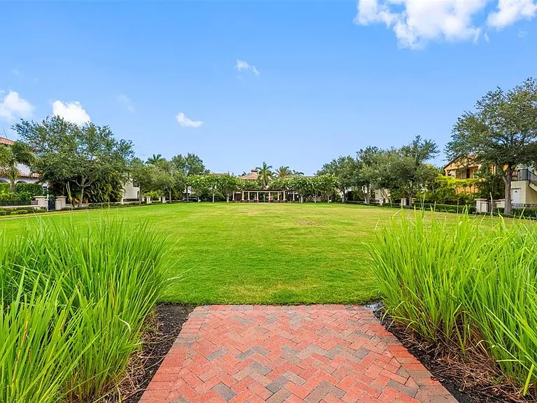 6022 Beacon Shores St — Photo 43