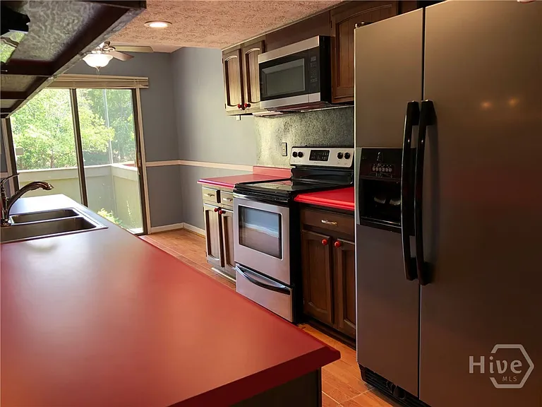 174 Woodstone Dr — Photo 5