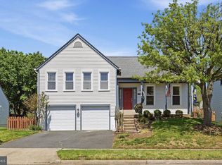 13704 Springhaven Dr, Chantilly, VA 20151
