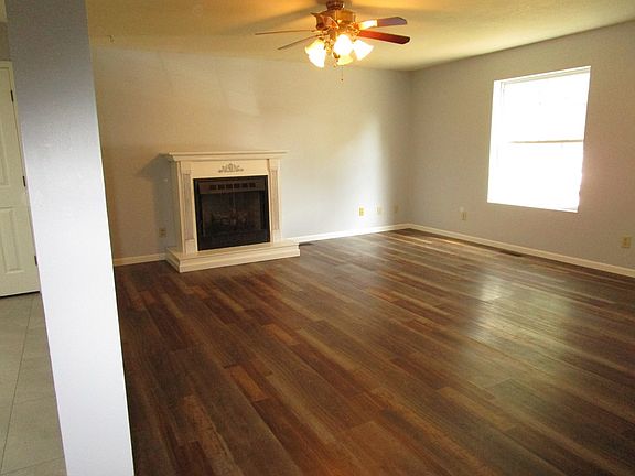 5th image of 721 N New St