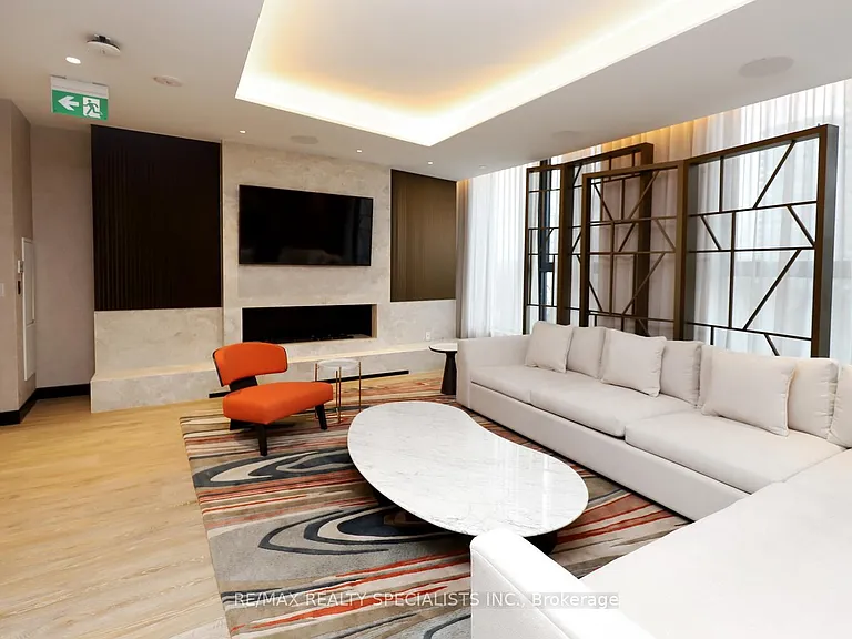 25 Cordova Ave #511 — Photo 33