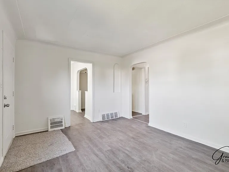 9108 Archdale St — Photo 6