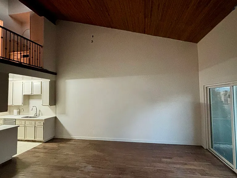 White Oak Ave — Photo 12