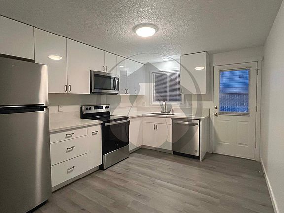 2nd image of 1524 E Park Ave NE #1548