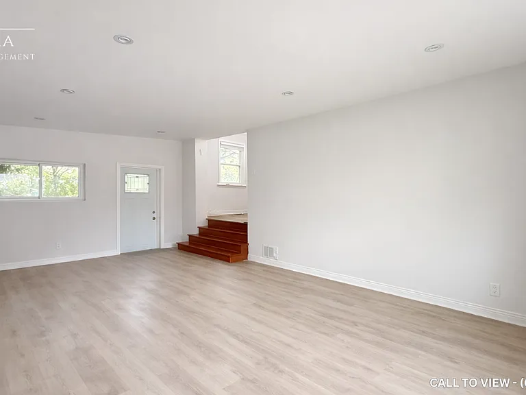 55 Verwood Ave #1 — Photo 3