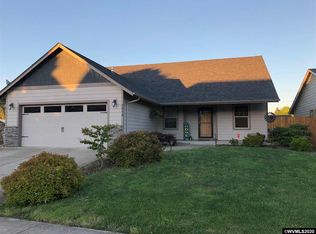 2453 Mountain River Dr, Lebanon, OR 97355