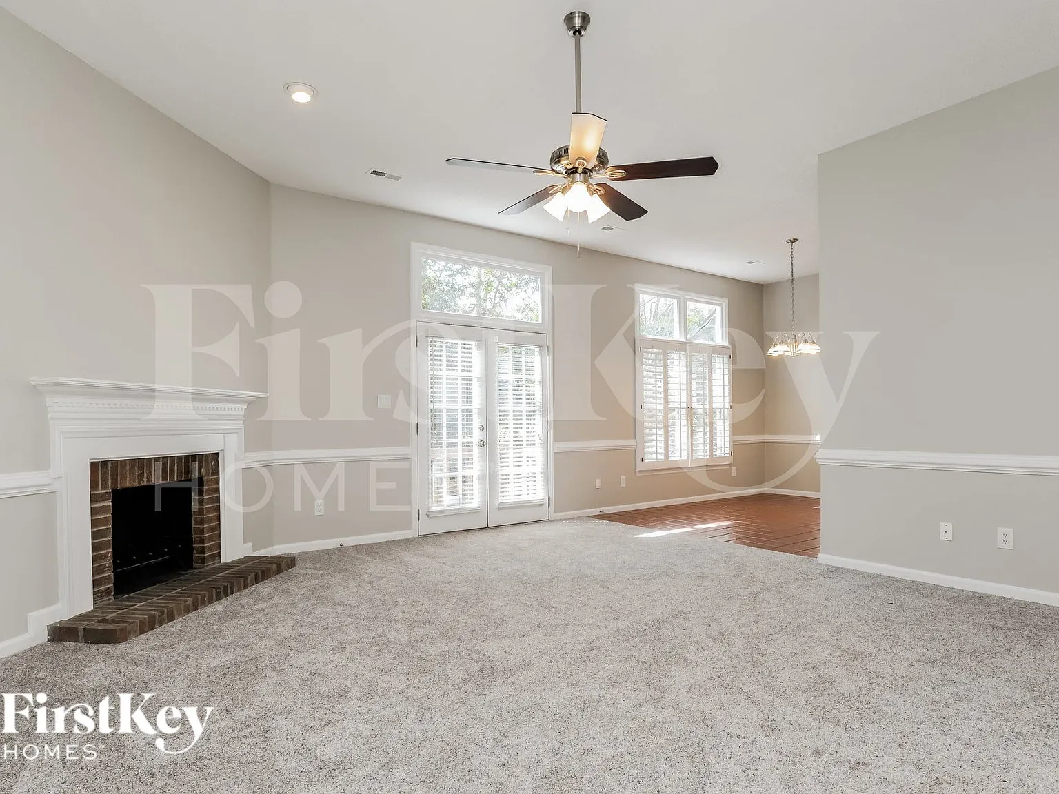 3 bed, 2.0 bath, 1374 sqft, $2,485 — Photo 4