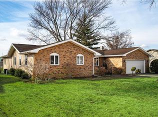 1017 N Henrietta St, Effingham, IL 62401