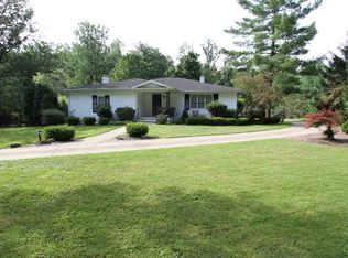 32970 Hiram Trl, Moreland Hills, OH
