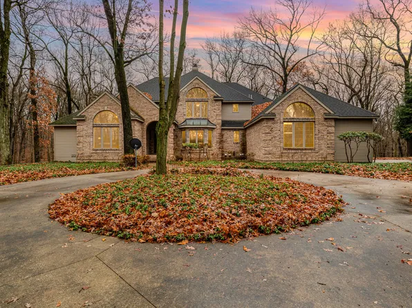 878 E St #600N, La Porte, IN 46350