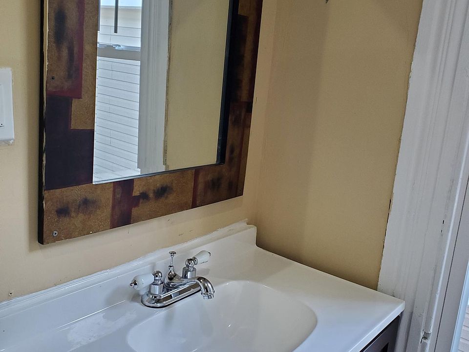 1st image of 3324 2nd Ave APT 2
