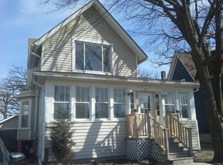 311 Ryerson Ave, Elgin, IL 60123