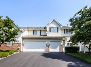 2751 Mallard Dr, Woodbury, MN 55125
