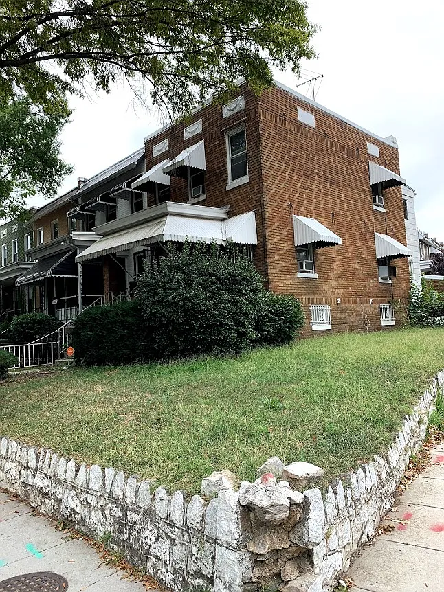1401 W Virginia Ave NE photo 1
