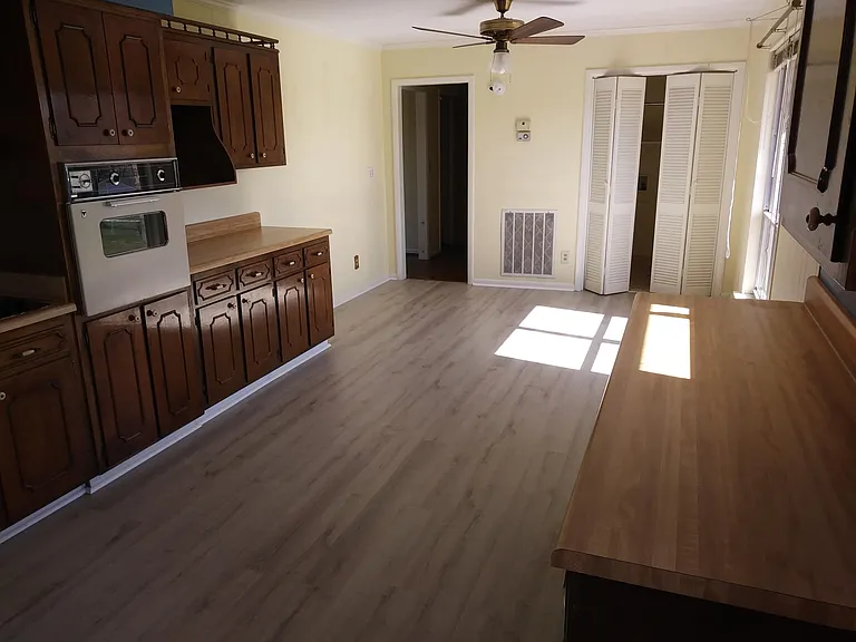 2512 Sharron Dr — Photo 8