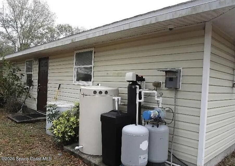 2nd image of 2249 Woodmere Rd