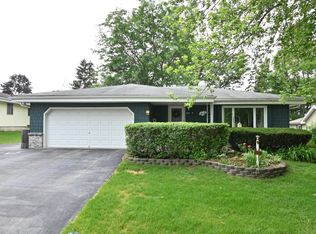 109 Shepard Ct, Mukwonago, WI 53149