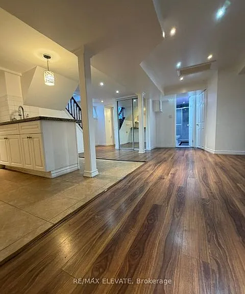 8 Balaclava Dr #BASEMENT — Photo 3