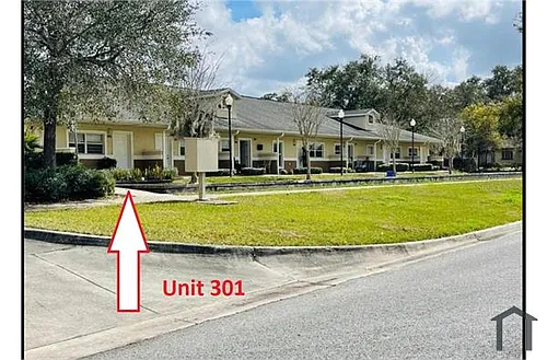 301 S Cedar Ave Photo 1