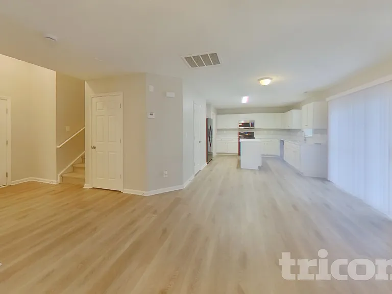 4030 Evelyn Ave — Photo 2