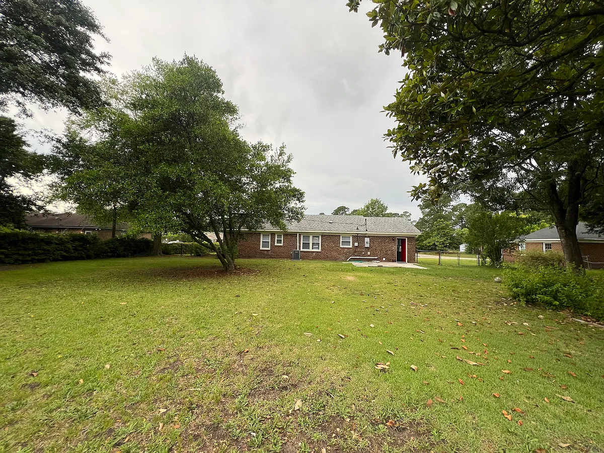 Building Photo - 918 Spring Branch Rd
