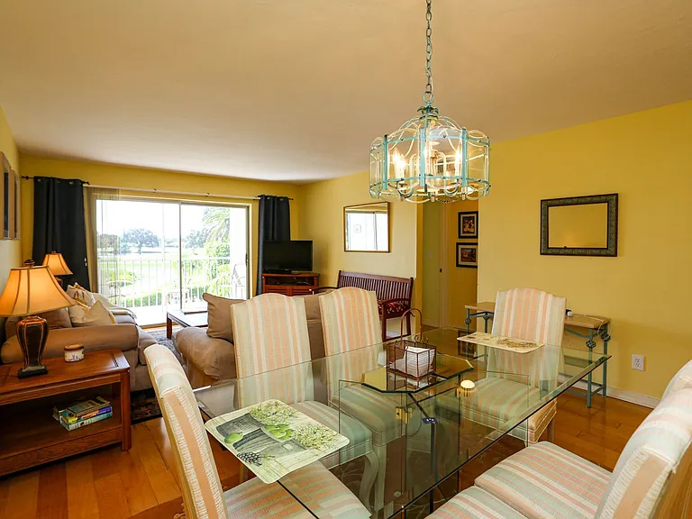 1075 Foxfire Ln #207 — Photo 6