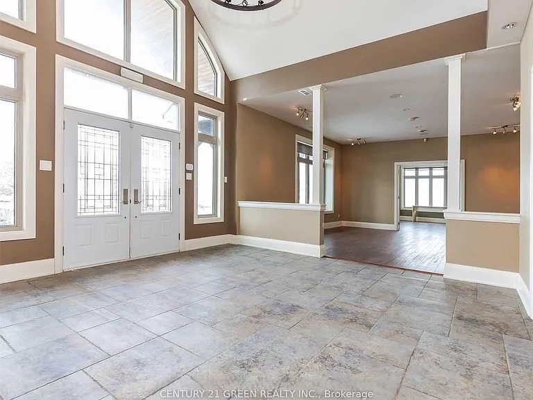 935689 Airport Rd — Photo 15