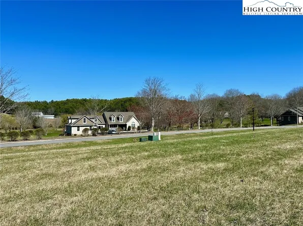 205 Glenwood Drive, Jefferson, NC 28640