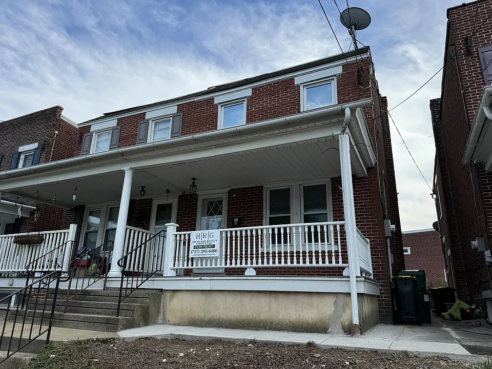 40 Fairview Ave