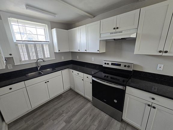 4th image of 204 S Bragg St #102