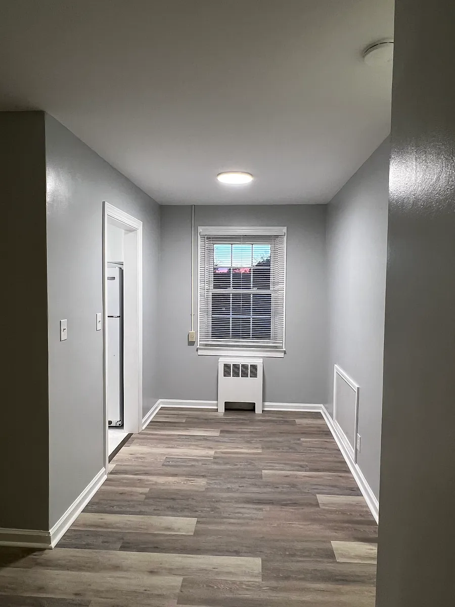 Building Photo - 1500 Brent Ct #8D