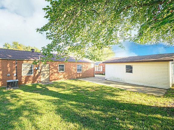 5th image of 2644 Epworth Ln