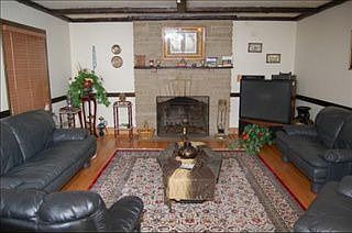 5th image of 119 Washington St