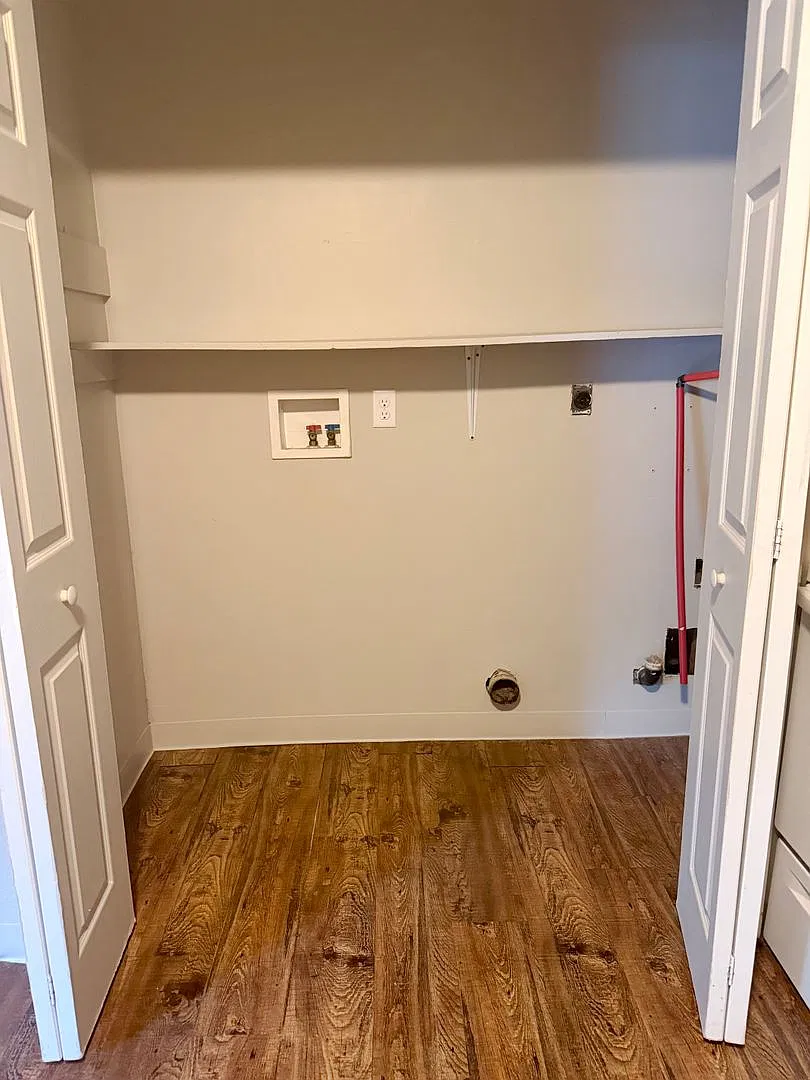 1108 Clemens Rd — Photo 4
