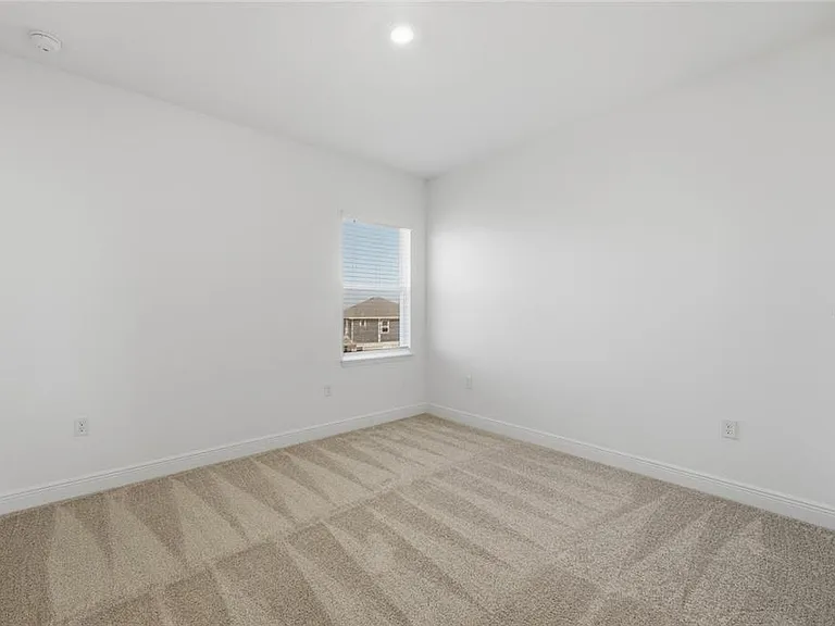 2100 Maverick Ct — Photo 19