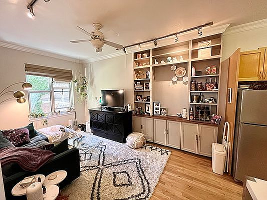 1st image of 22 Irving Pl APT 2B