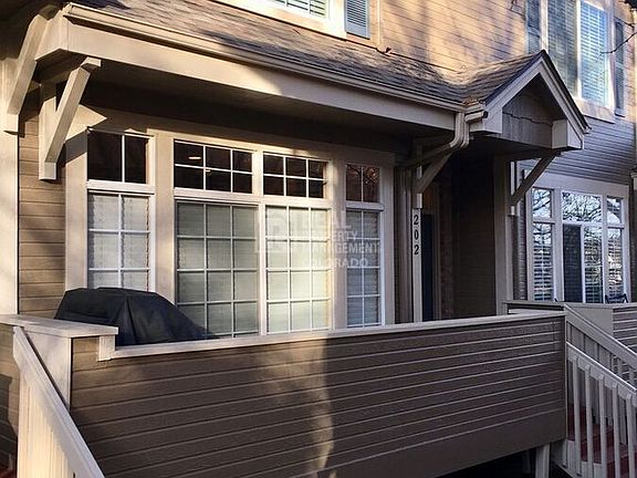 2nd image of 5555 E Briarwood Ave APT 202
