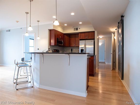 4th image of 1135 Shelby St APT 2506