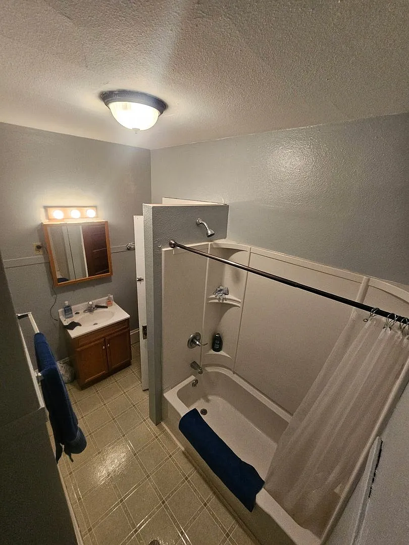 1372 Merryman St 4 Unit — Photo 4