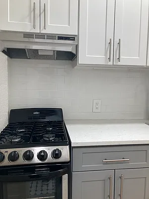 Rented by Bond New York | media 13