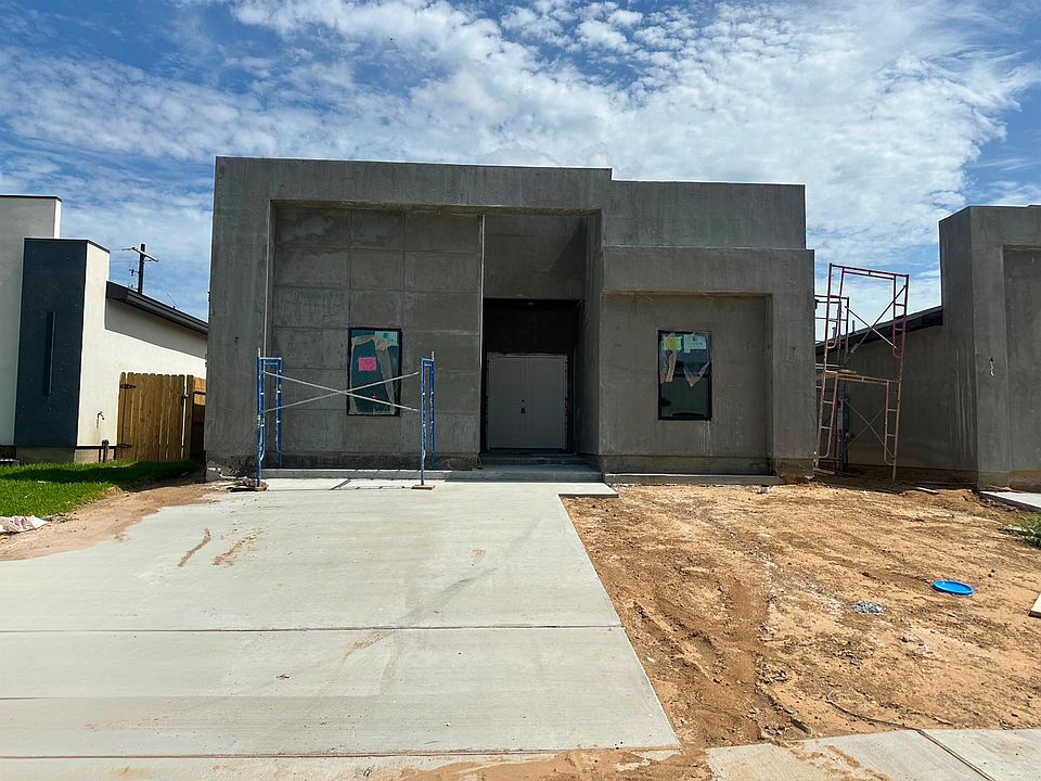1st image of 218 Lusitano Dr