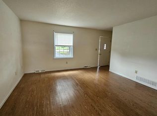 205 Country Villa Ln, Saint Robert, MO 65584
