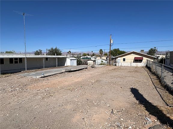 5th image of 1832 Clearwater Drive