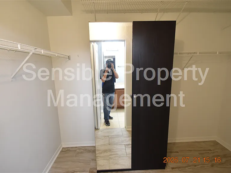 4033 Huntingdale Ct — Photo 24