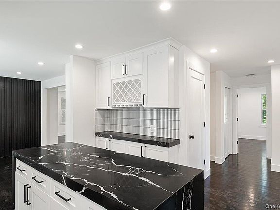 4th image of 8 Elm Drive