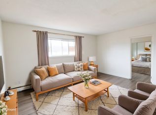 1826 17th St SW, Calgary, AB T2T 4M2